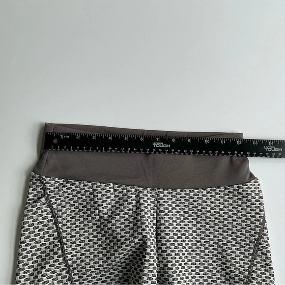 Kewiar Shorts S Gray Side Pockets Waffle Texture Biking Training Gym Athleisure - Picture 3 of 7